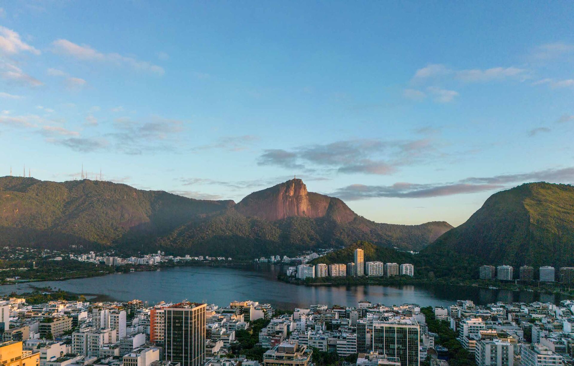 Lagoa Rodrigo de Freitas e Cristo Redentor